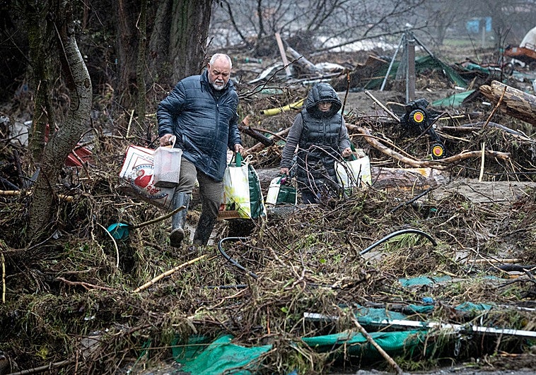 La familia de Quéntar que ha perdido su casa, sus gallinas y su maquinaria